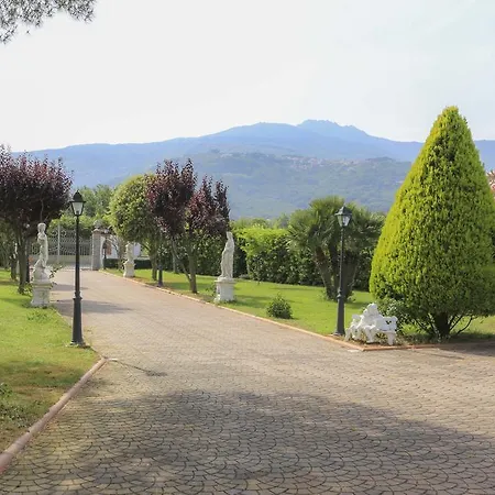 L'albero Del Pepe 1 - Goelba Апартаменты